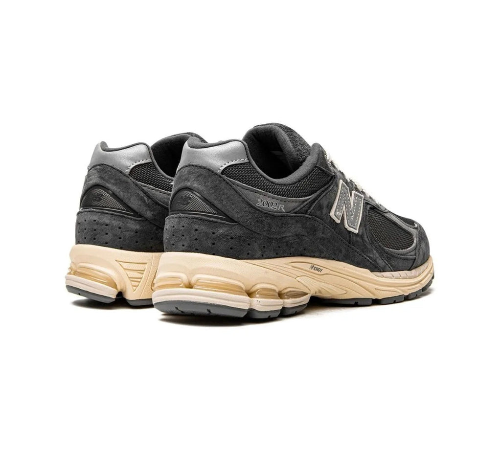 New Balance 2002R Sneakers Dark Gray