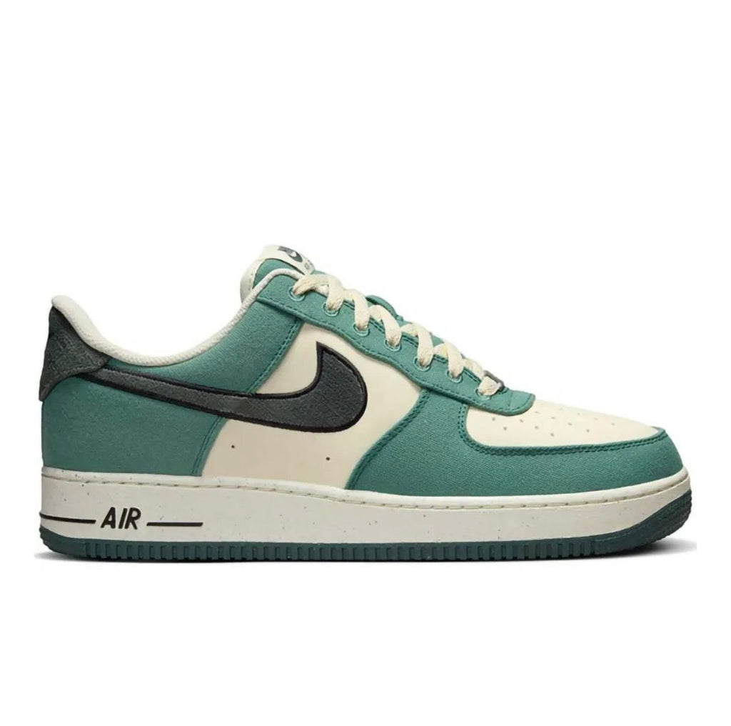 Nike Air Force 1 Low Top Sneakers Green Unisex