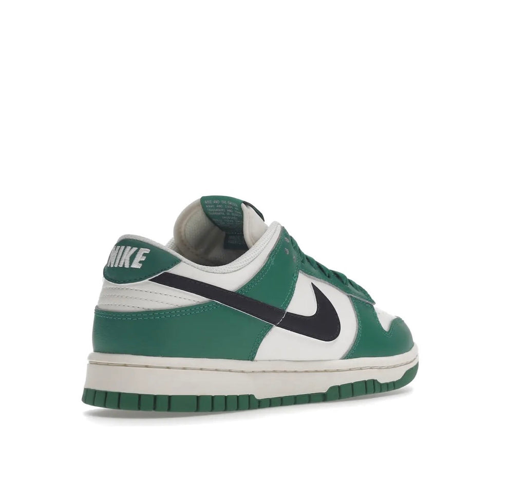 Nike Dunk Low SE Lottery Pack Sneakers Malachite Green
