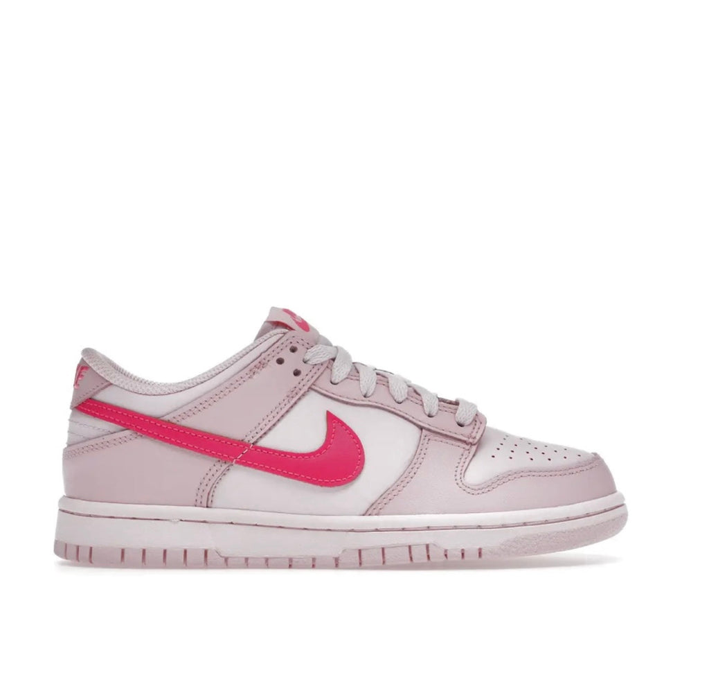 Nike Dunk Low Triple Pink GS Sneakers Youth Pink