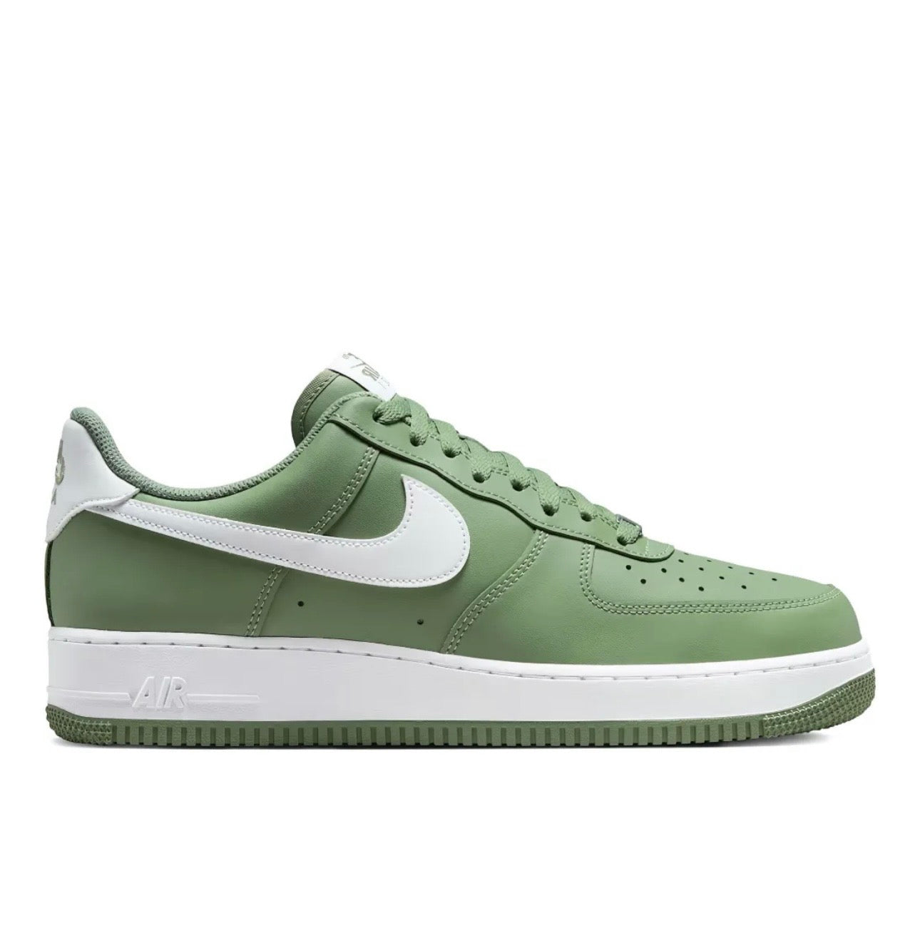 Nike Air Force 1 Iconic Low Top Sneakers Green
