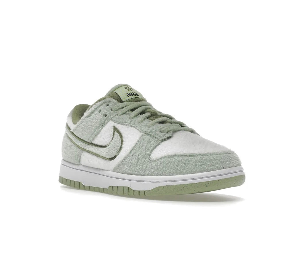 Nike Dunk Low SE Fleece Pack Sneakers Honeydew