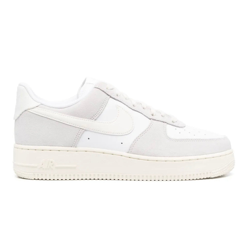 Nike Air Force 1 Sneakers Grey Low-Top Performance Footwear