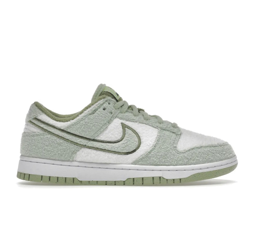 Nike Dunk Low SE Fleece Pack Sneakers Honeydew
