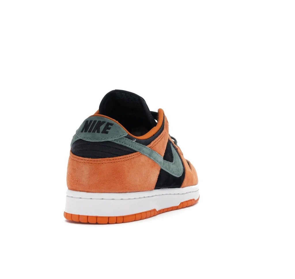 Nike Dunk Low Orange Green Low-Top Lifestyle Sneakers